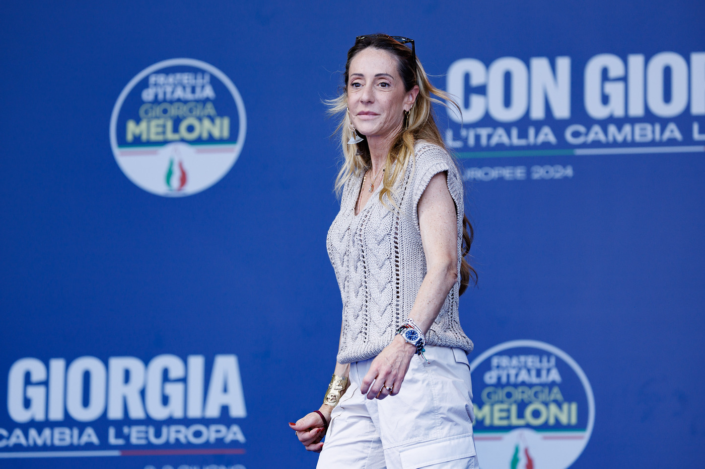 Arianna Meloni si dice 'scossa' del complotto ai suoi danni (che non esiste)