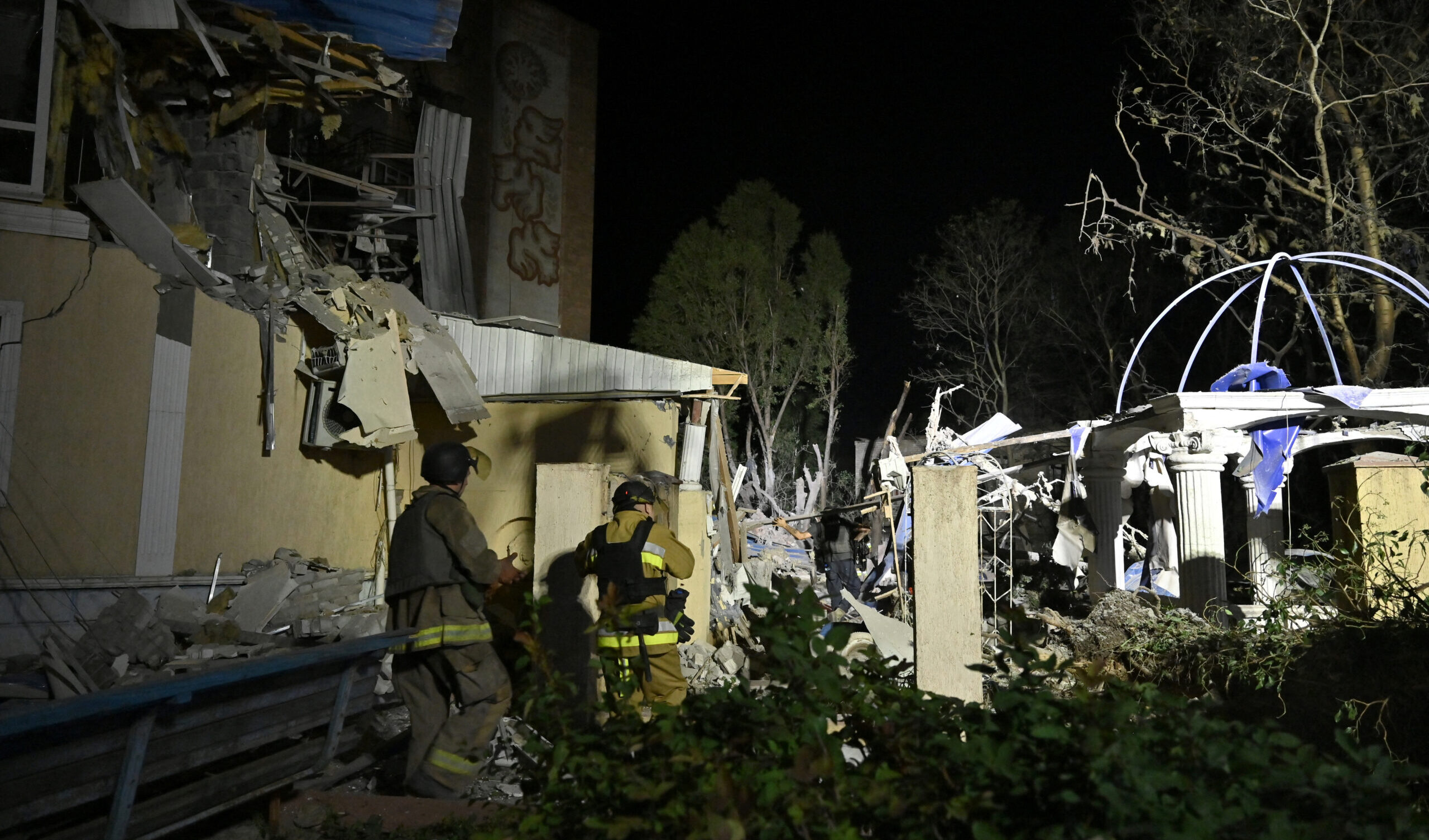 Bombe russe in un hotel di Kramatorsk:  giornalista della Reuters disperso, due feriti