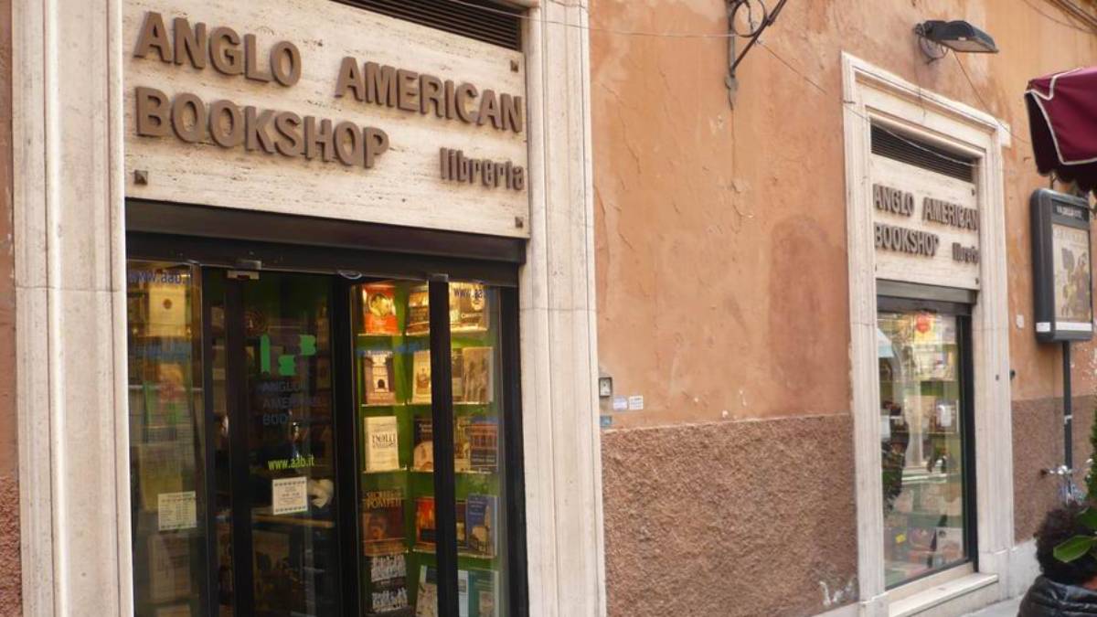 Chiude dopo 70 anni la Anglo-American Book di via della Vite