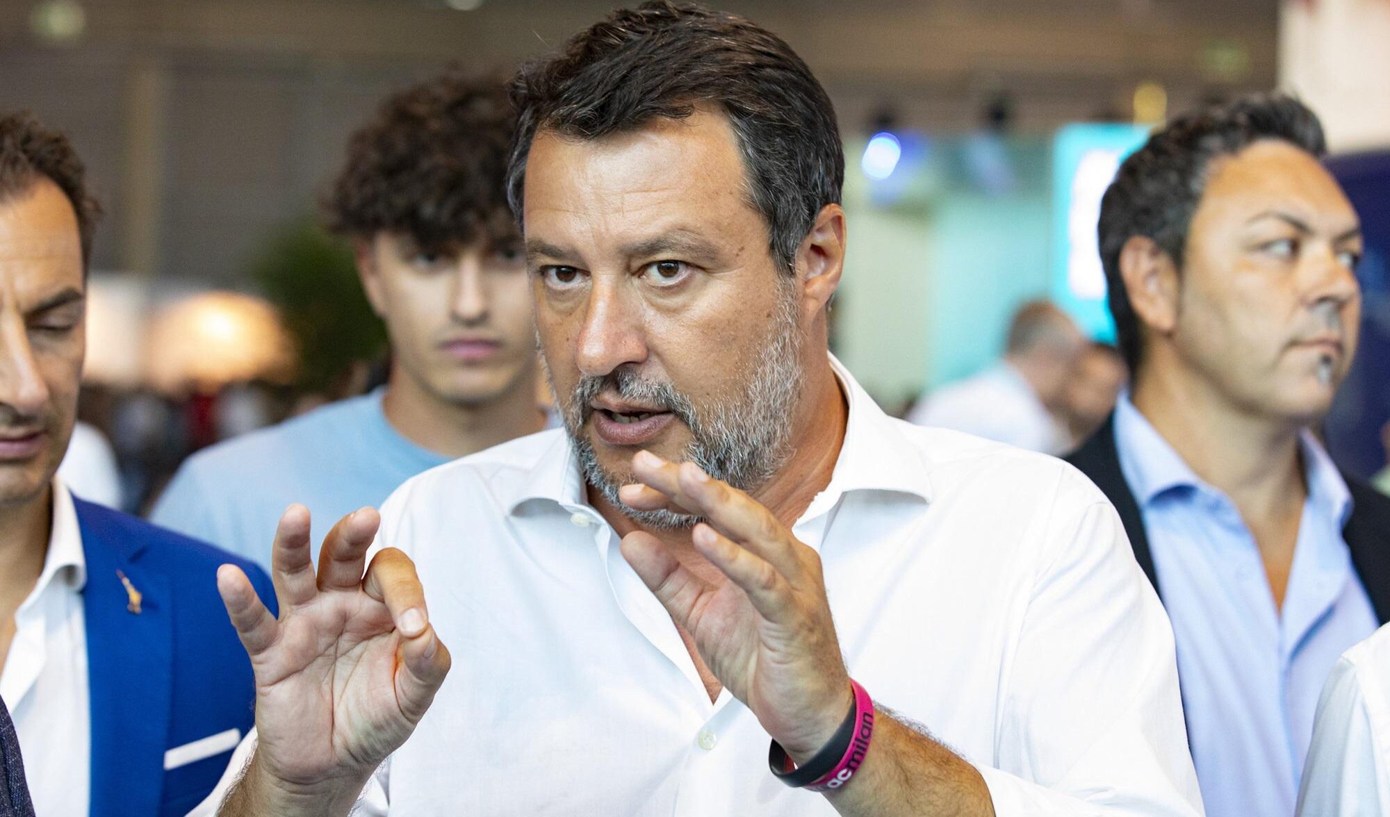 Le parole sguaiate di Salvini irritano la Francia: l'ambasciatrice italiana a Parigi ricevuta al Quai d'Orsay