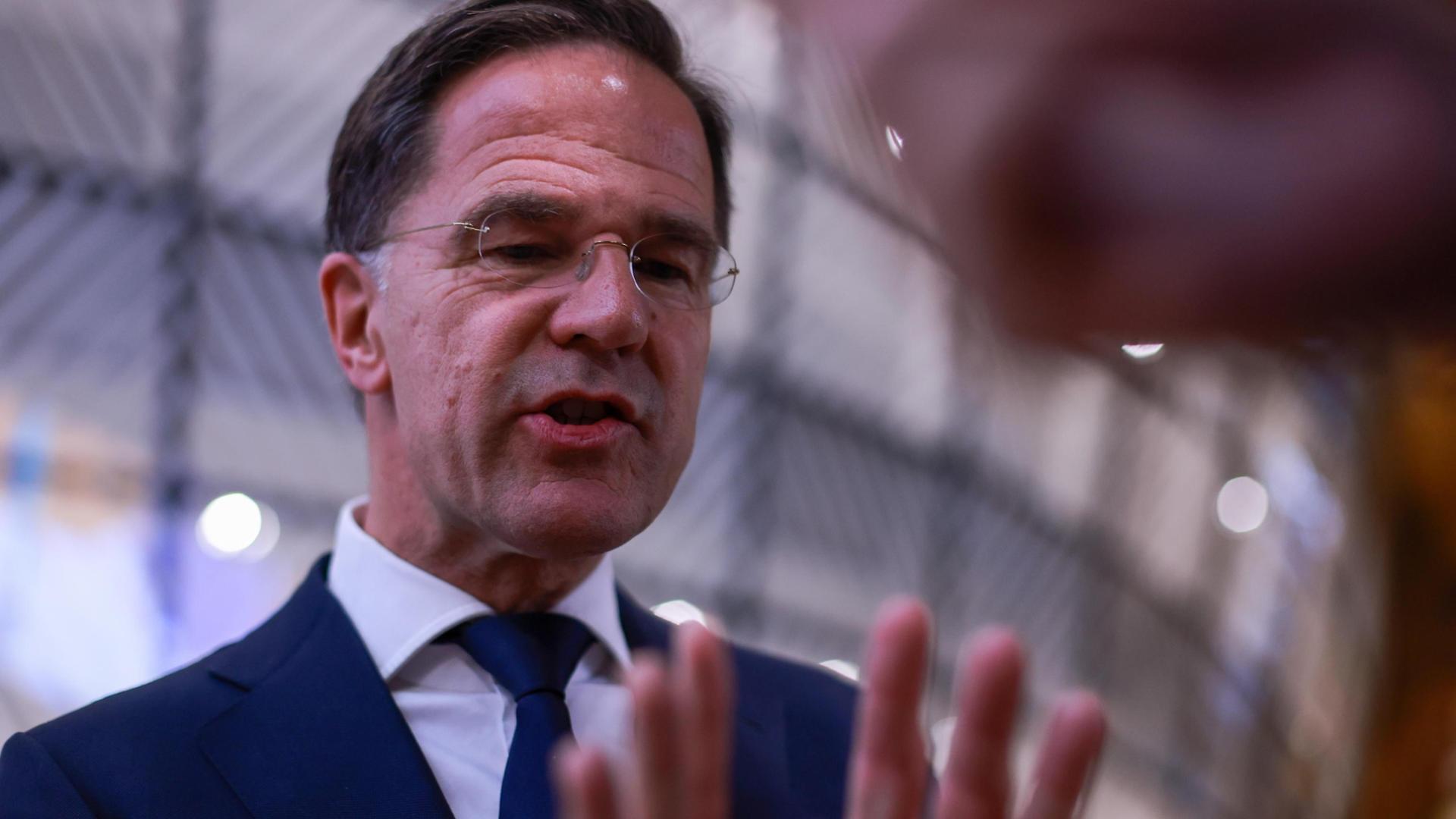 Il segretario generale della Nato Rutte dice che verso Russia e Cina bisogna avere una 'mentalità di guerra'