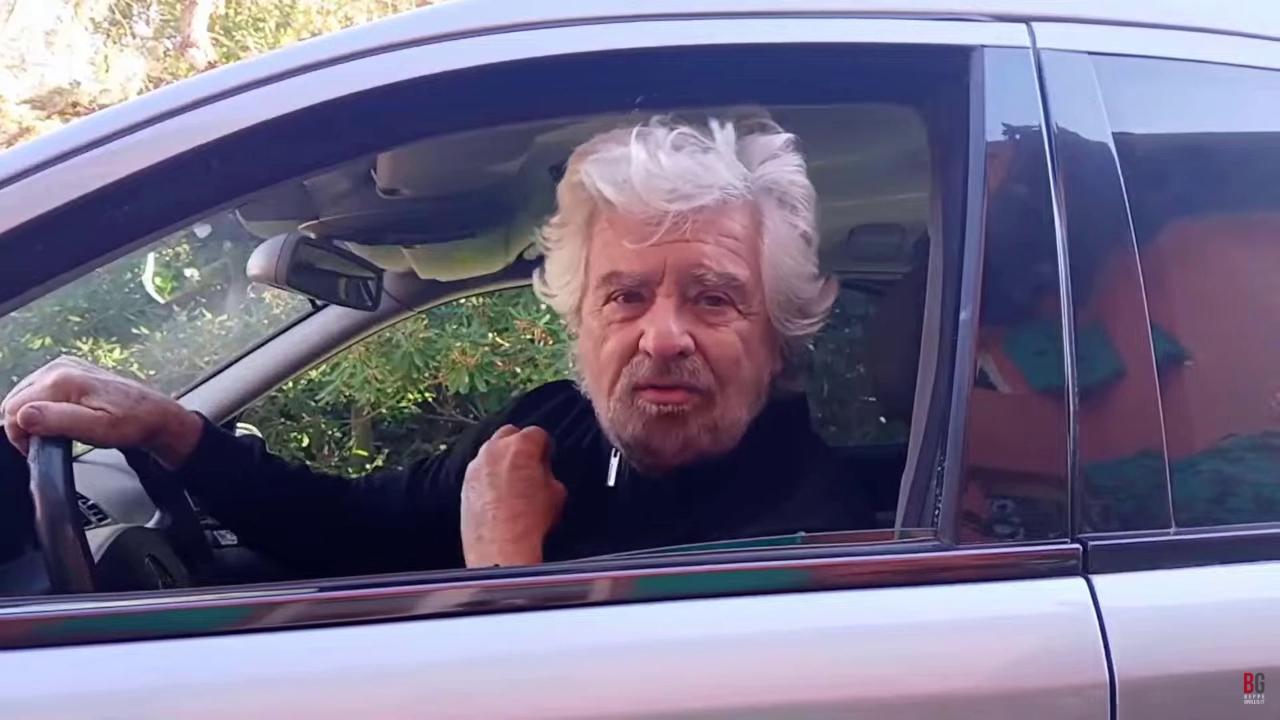 Beppe Grillo dice che M5s è morto però adesso avrà un altro decorso 'meraviglioso': "Che ci siate voi o no"