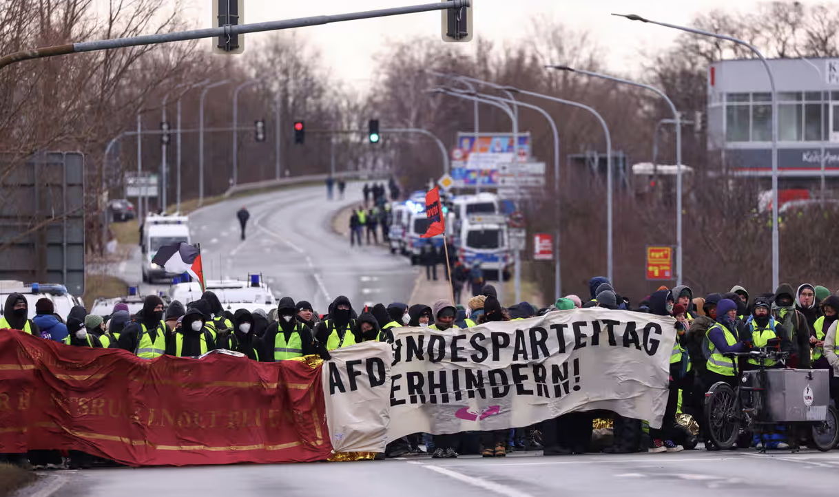 Proteste contro la convention dei post-nazisti di AfD