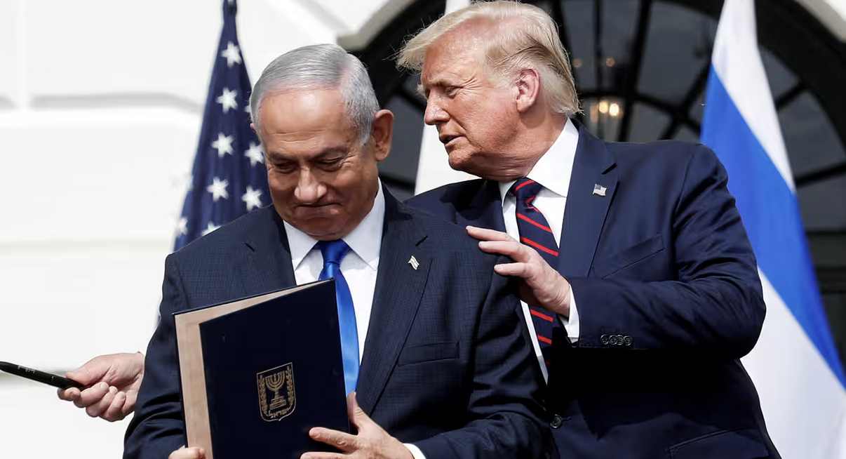 Trump pronto a incontrare Netanyahu ribadisce l'idea di deportare i palestinesi da Gaza per 'fare pulizia'