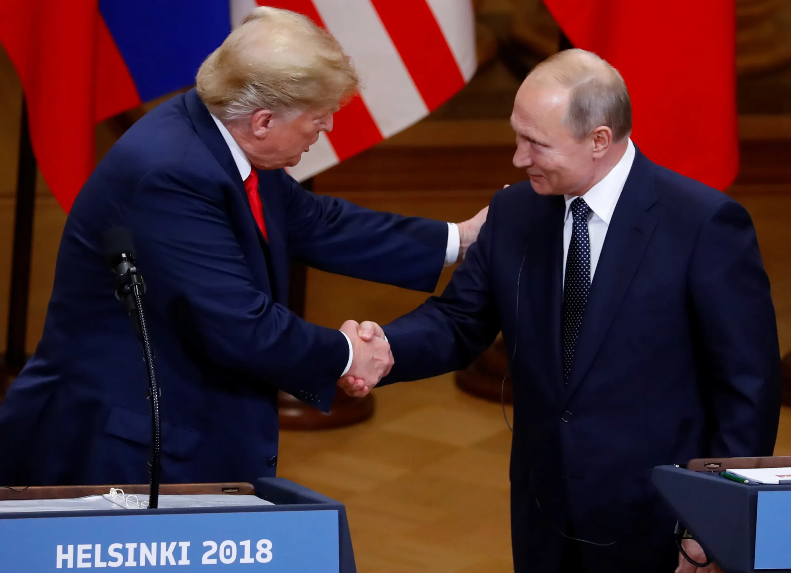 Trump vuole liberarsi di Zelensky per avere un presidente che obbedisca a lui e a Putin (che è la stessa cosa)