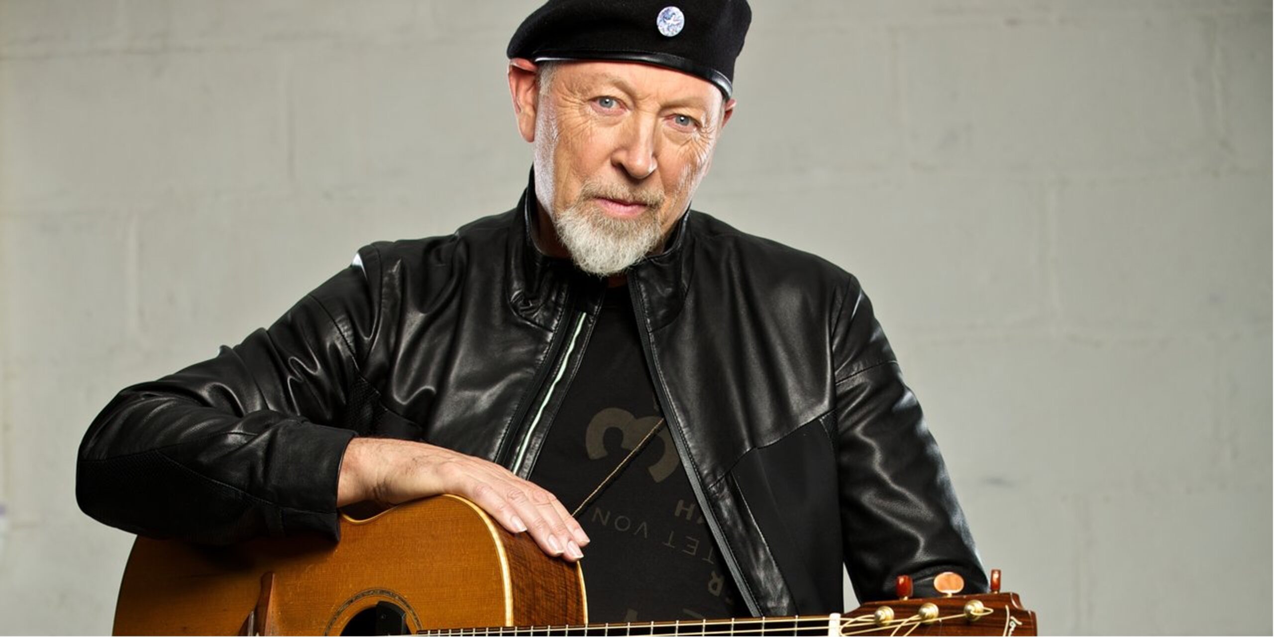 A fine estate tre date in Italia per Richard Thompson